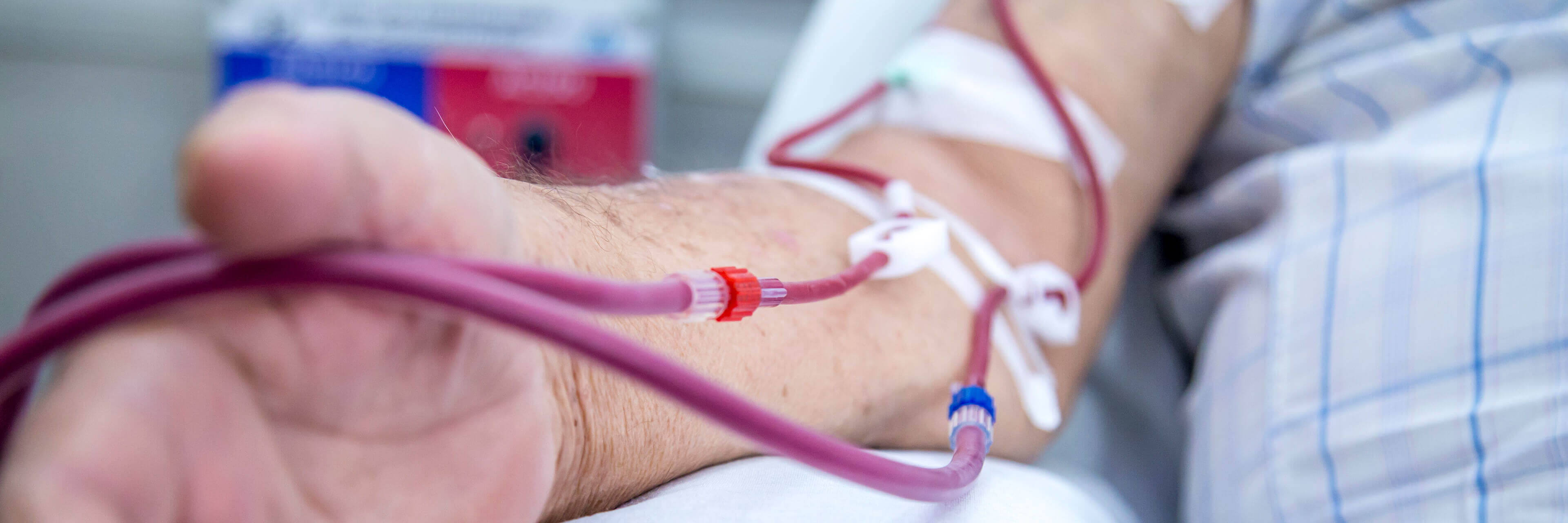 Inner_banner_hemodialysis-people-equipment