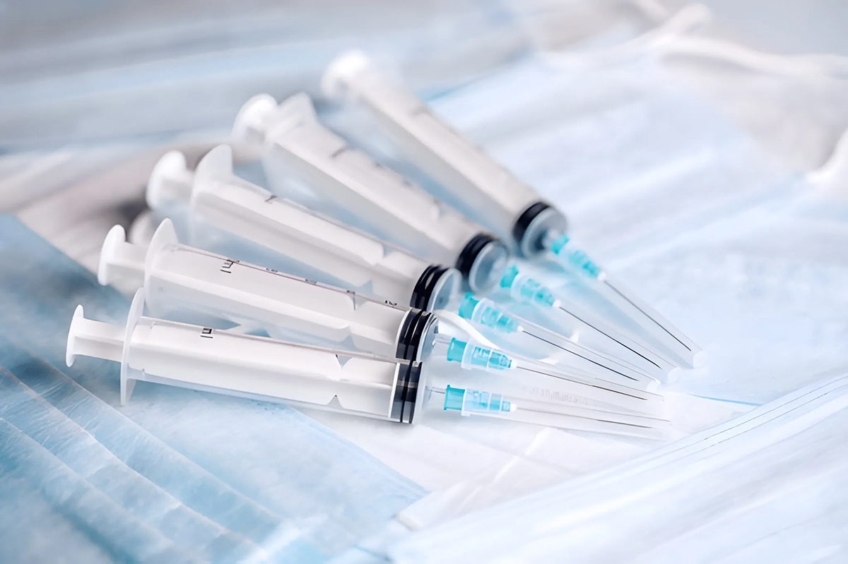 disposable syringe2.jpg