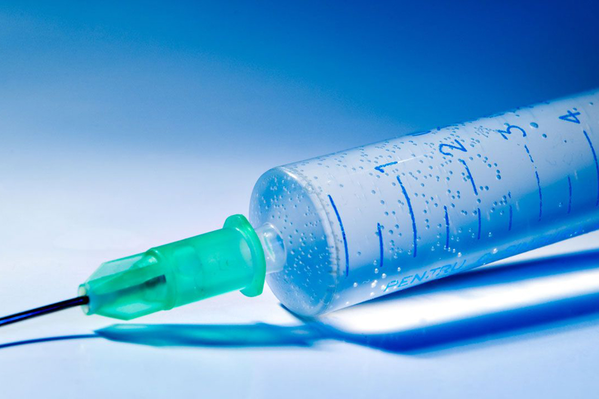 disposable syringe1.jpg