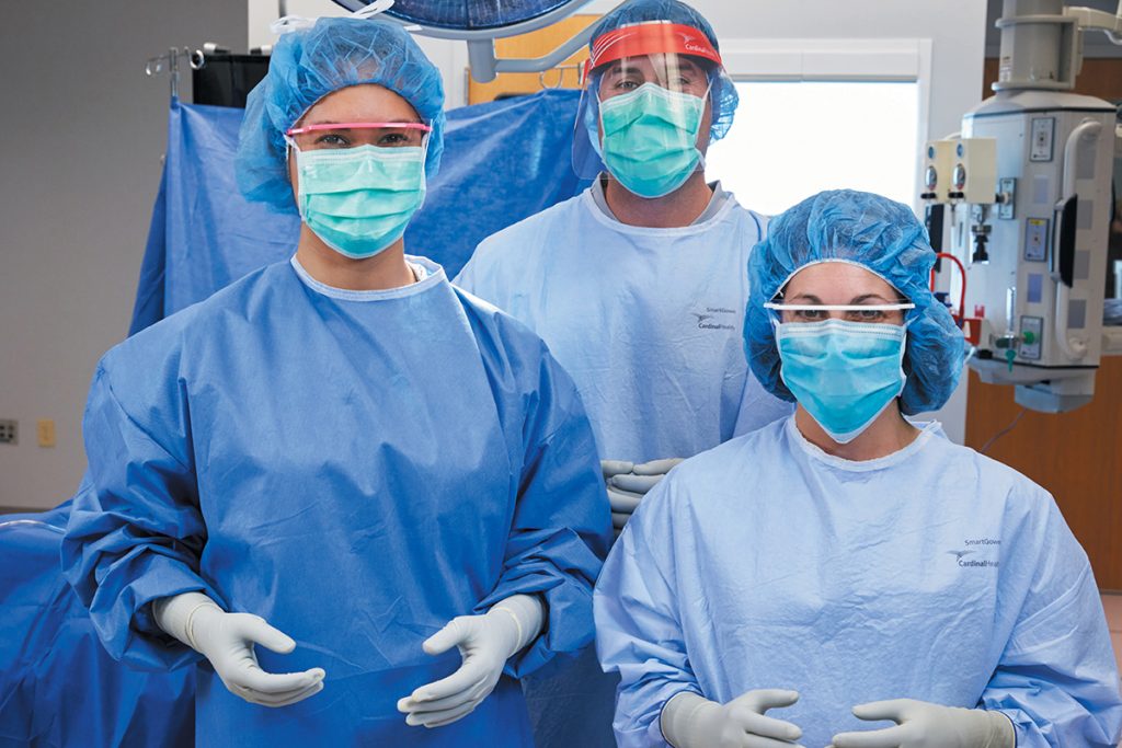 Medical-Gowns-Protective-Clothing-for-Reducing-the-Spread-of-Infection-1024x683