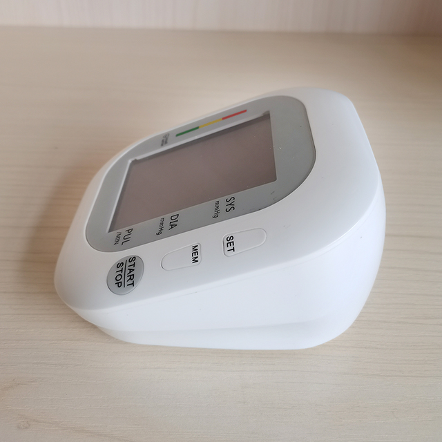 Best Arm Type Home Blood Pressure Monitor Machine with 3.5 inch LCD digital display