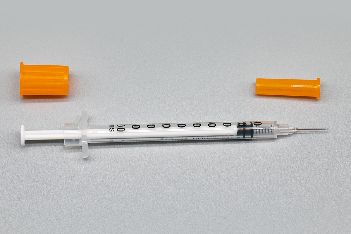 Insulin syringe (2).jpg