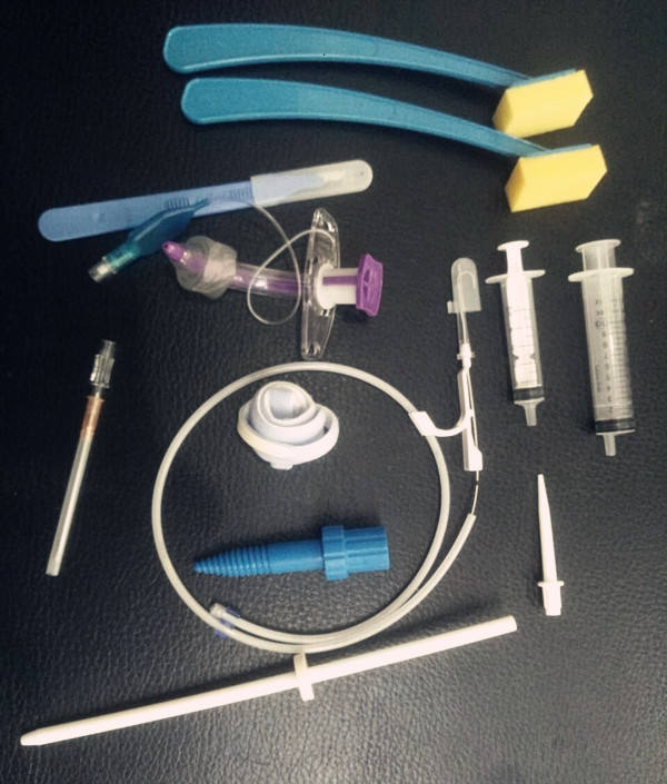 Disposable Sterile Tracheotomy Kit for Clinical Tracheostomy Operation