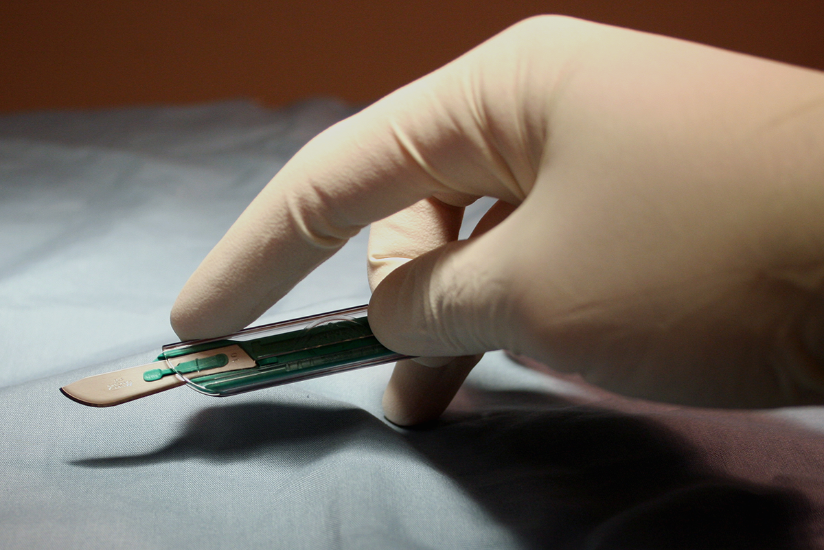 safety scalpel2.png
