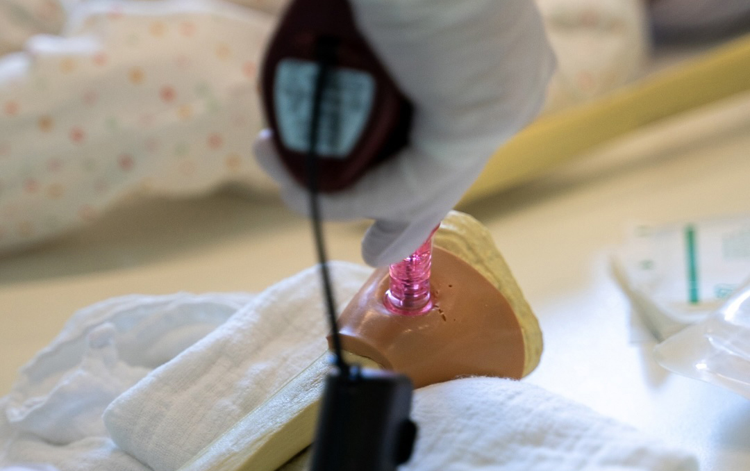 intraosseous access in pediatric3.jpeg