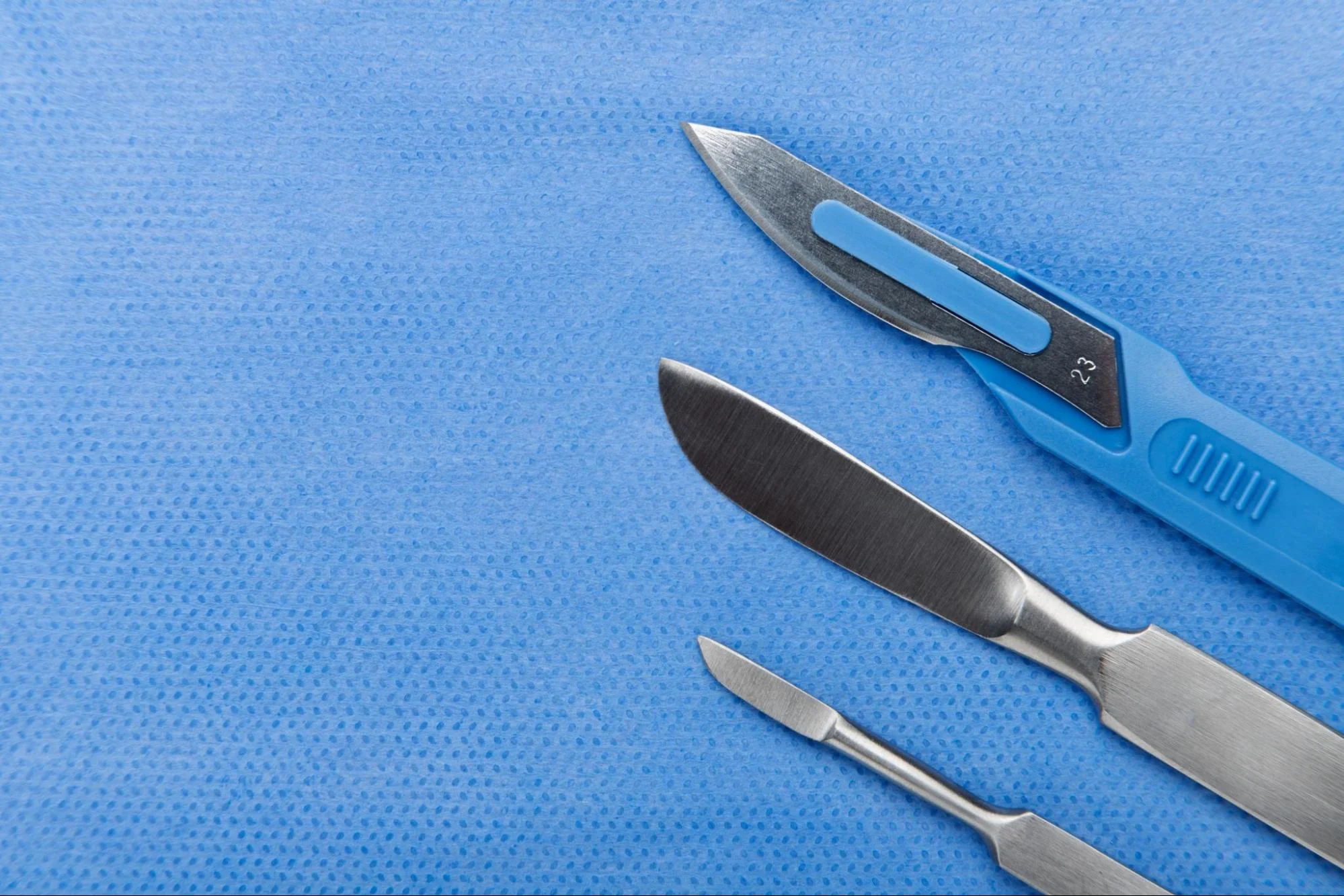 surgical scalpel2.jpg