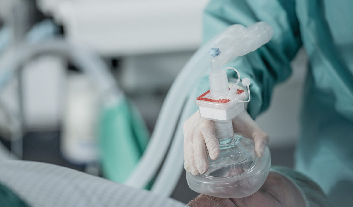 Anesthesia Breathing Filter Tender1